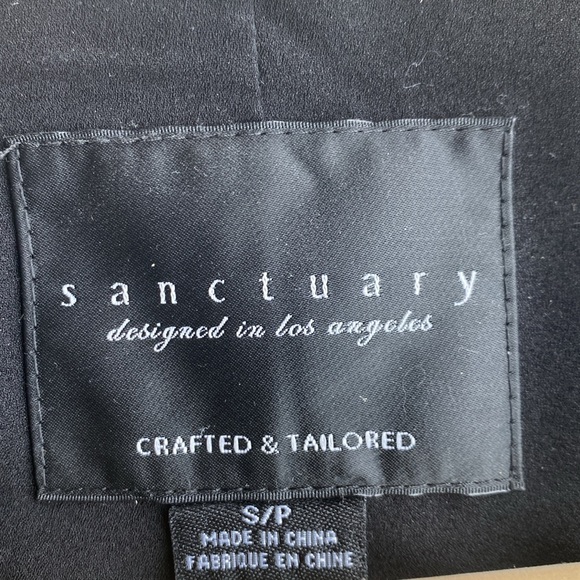 Black sweater vest - Picture 7 of 7